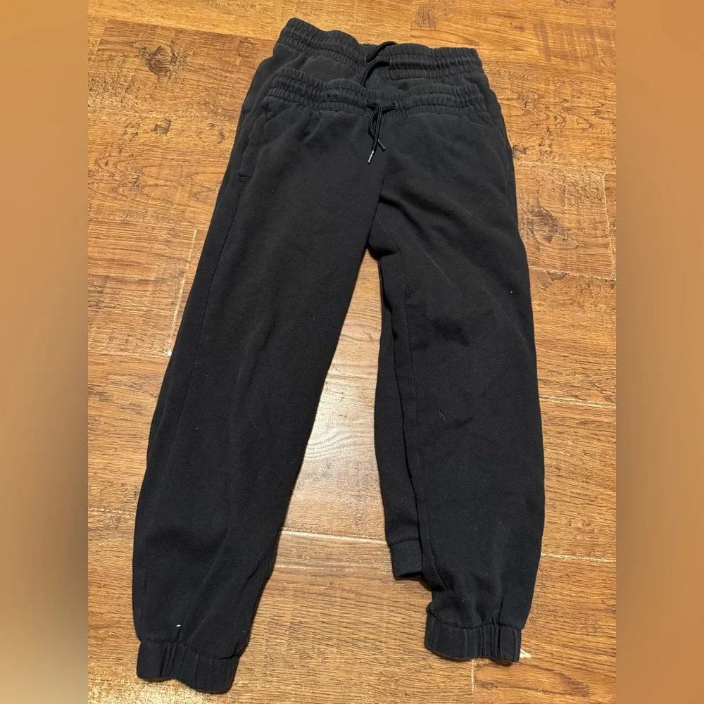 Girls 7/8 black sweatpants lot of 2 pair